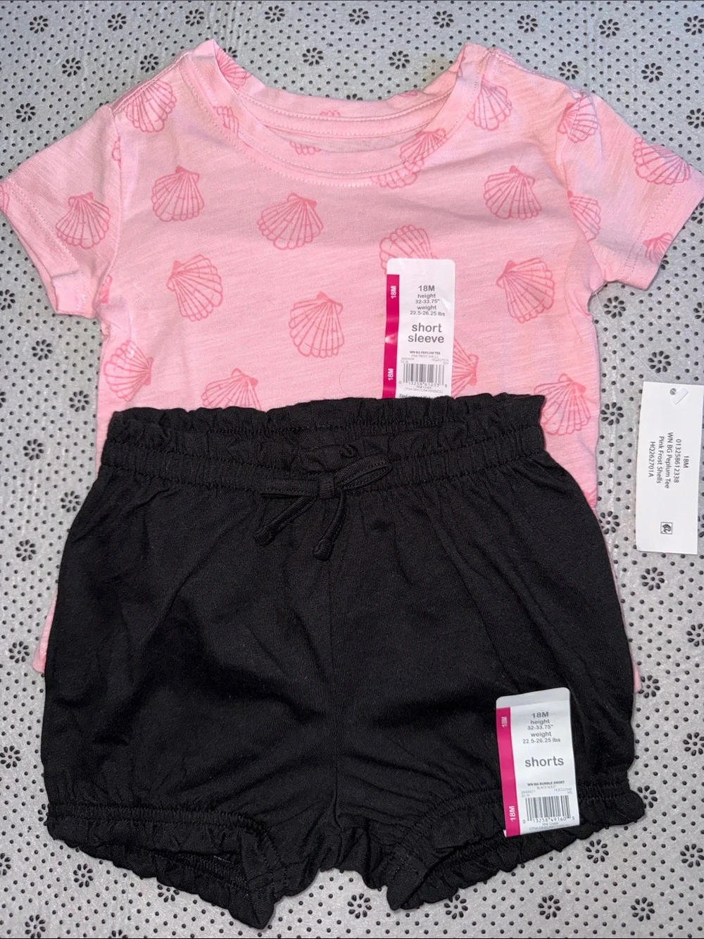 🛍NWT 🛍 CUTE LITTLE BABIES OUTFIT SIZE 18 MONTHS 🛍
